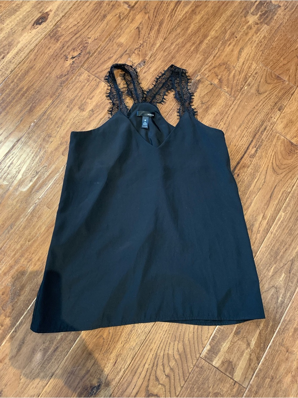 Lace-Trim Sleeveless Cami Top in Black